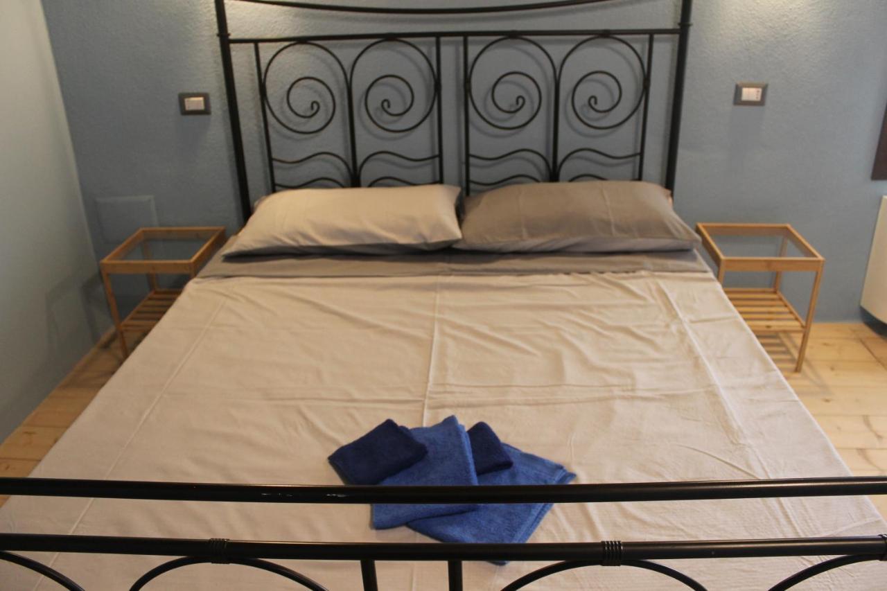 Sa Domu Beccia B&B Uras Kültér fotó